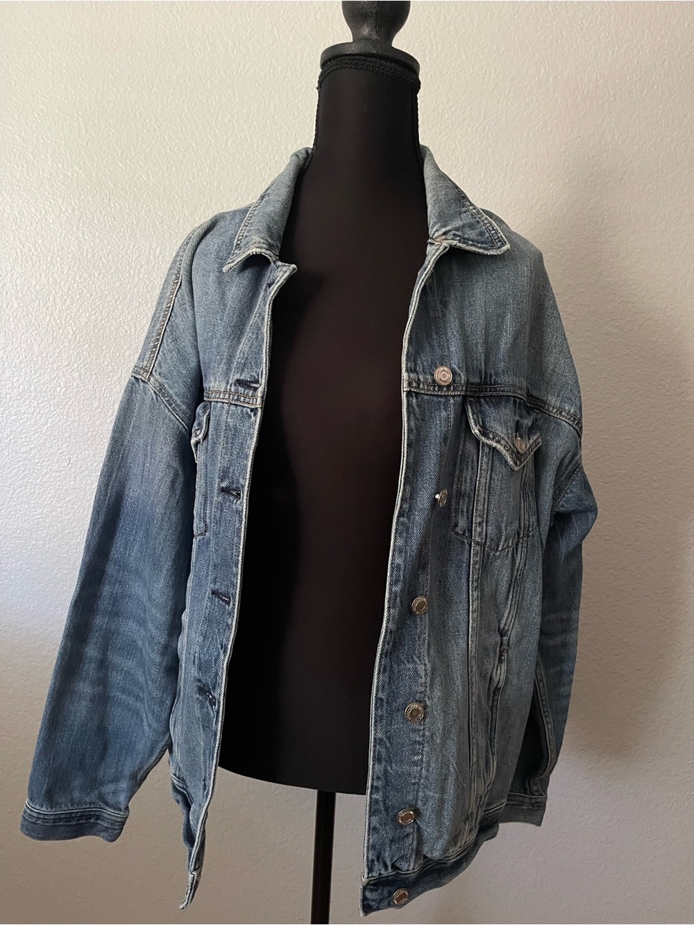 American Eagle Outfitters Vintage Light Blue Denim Jacket